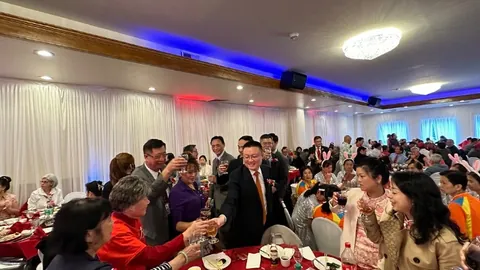 NCAA五星级中锋高效斩获16分5篮板3盖帽，三场仅丢5分，22投20中狂轰49分，惊艳亮相！