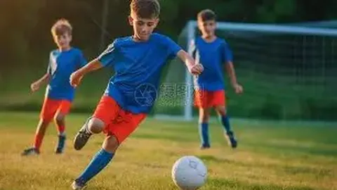 “李怡婧、罗徐敏马来西亚羽球赛突破重围晋级八强”